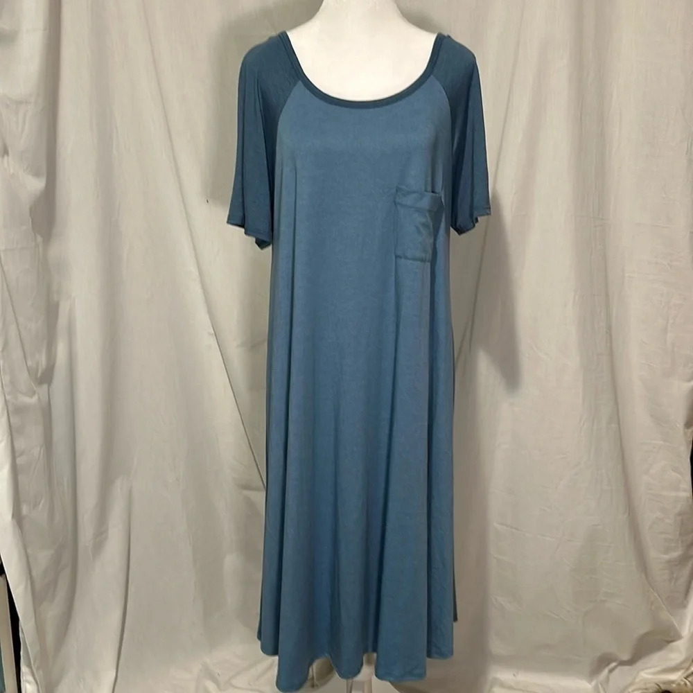 Lularoe two tone blue tshirt pocket dress size large